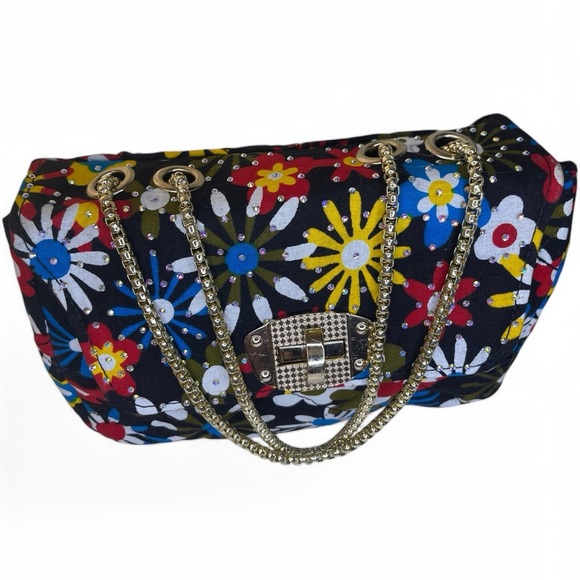 Floral Chic Quilted Shoulder Bag – Elegant & Stylish with Chain Strap - Picture 2 of 4